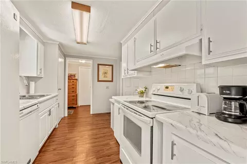 Kitchen - 284 Cape Sable Dr, Naples, FL 34104 photo 3 of 3