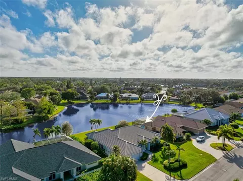 4882 Berkeley Dr, Naples, FL 34112