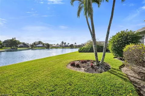 4882 Berkeley Dr, Naples, FL 34112 photo 4
