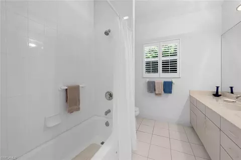 4882 Berkeley Dr, Naples, FL 34112 photo 17
