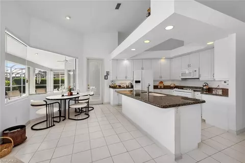 4882 Berkeley Dr, Naples, FL 34112 photo 12