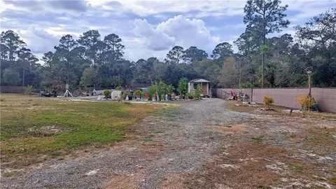 Undisclosed Address St, Clewiston, FL 33440