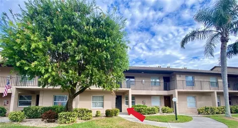 5725 Foxlake Dr #3, North Fort Myers, FL 33917