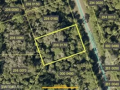 627 Lombardy Ct, Lehigh Acres, FL 33972
