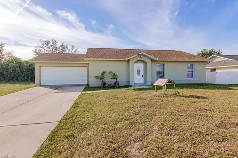 232 SE 3rd Ter, Cape Coral, FL 33990