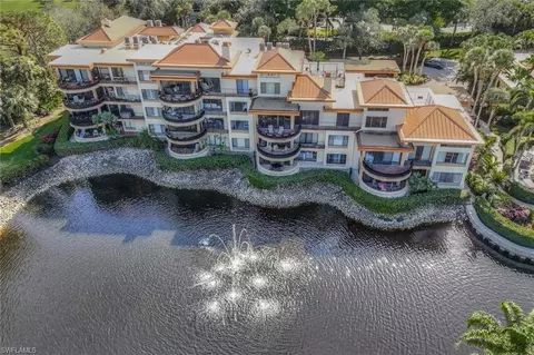 6710 Pelican Bay Blvd #412, Naples, FL 34108