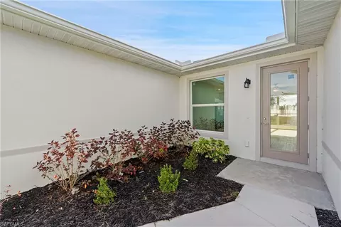 957 Commodore St, Lehigh Acres, FL 33974 photo 5