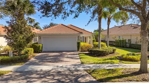 28525 Hammerhead Ln, Bonita Springs, FL 34135