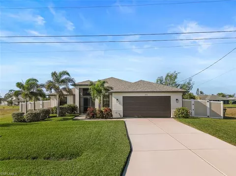 610 SW 11th Pl, Cape Coral, FL 33991