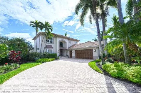 5134 Kensington High St, Naples, FL 34105