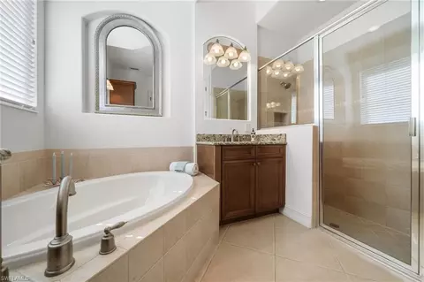 Bath - 7846 Ashton Rd, Naples, FL 34113 photo 1 of 4