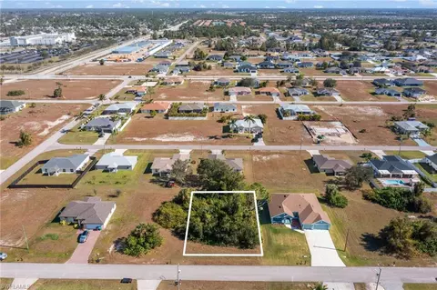 3613 NE 18th Pl, Cape Coral, FL 33909