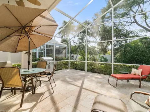 284 Glen Eagle Cir, Naples, FL 34104 photo 33