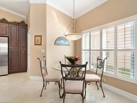 284 Glen Eagle Cir, Naples, FL 34104 photo 18