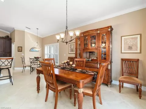 284 Glen Eagle Cir, Naples, FL 34104 photo 20