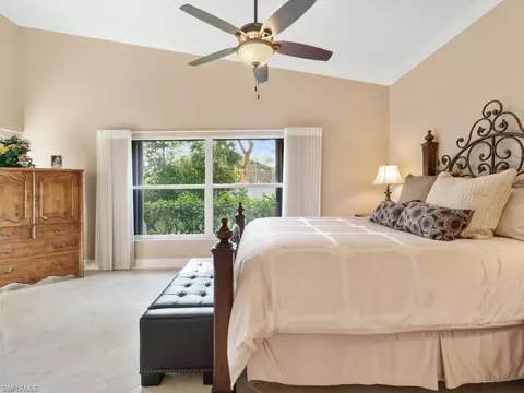 284 Glen Eagle Cir, Naples, FL 34104 photo 27