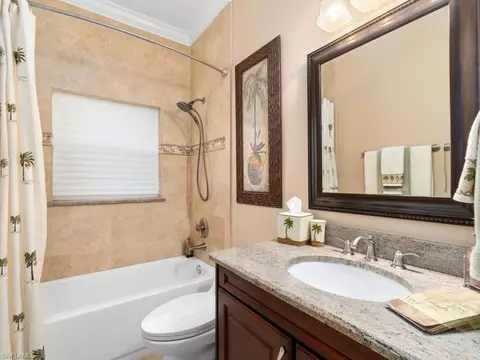284 Glen Eagle Cir, Naples, FL 34104 photo 10