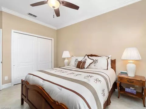 284 Glen Eagle Cir, Naples, FL 34104 photo 9