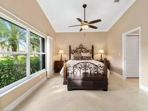 284 Glen Eagle Cir, Naples, FL 34104 photo 26