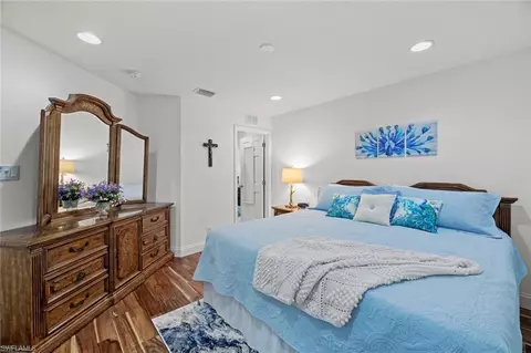 Bedroom - 1202 Seminole Cir, Moore Haven, FL 33471 photo 3 of 4