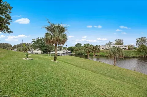 Exterior - 1202 Seminole Cir, Moore Haven, FL 33471 photo 12 of 12