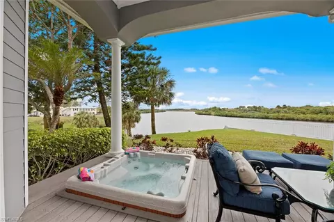 Exterior - 1202 Seminole Cir, Moore Haven, FL 33471 photo 7 of 12