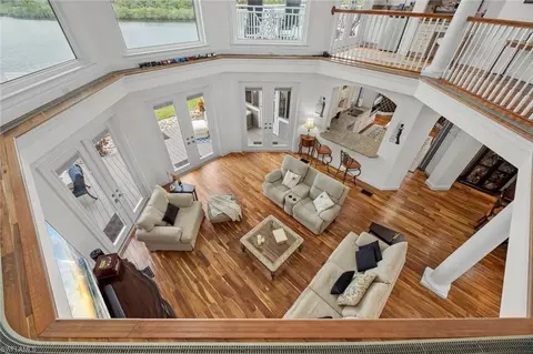 Living - 1202 Seminole Cir, Moore Haven, FL 33471 photo 2 of 3
