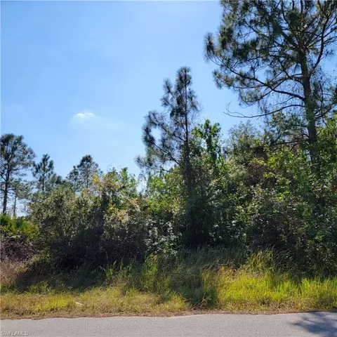 501 Willowbrook Dr, Lehigh Acres, FL 33972