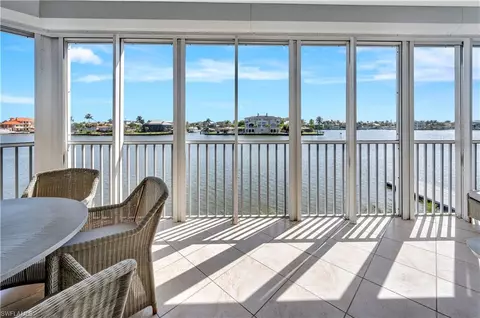 9790 Gulf Shore Dr #105, Naples, FL 34108