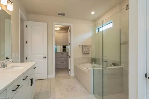 Bath - 17560 Kinzie Ln, Estero, FL 33928 photo 4 of 6