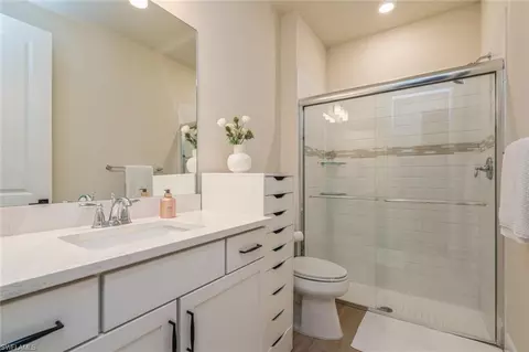 Bath - 17560 Kinzie Ln, Estero, FL 33928 photo 6 of 6