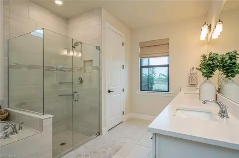 Bath - 17560 Kinzie Ln, Estero, FL 33928 photo 3 of 6
