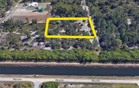 7932 18th Ter, Labelle, FL 33935 photo 1
