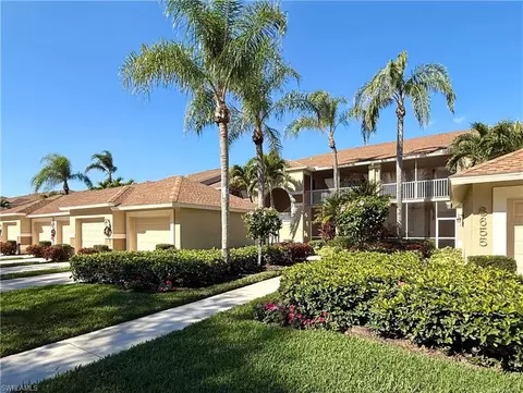 8655 Naples Heritage Dr #313, Naples, FL 34112