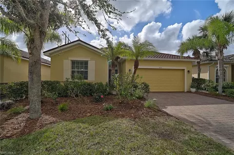2488 Keystone Lake Dr, Cape Coral, FL 33909