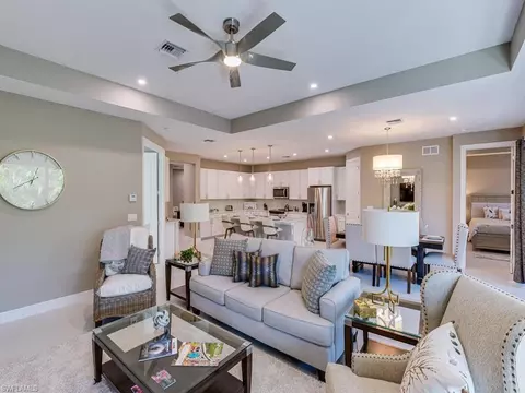 202 Indies Dr E #201, Naples, FL 34114
