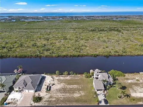 2720 NW 46th Ave, Cape Coral, FL 33993