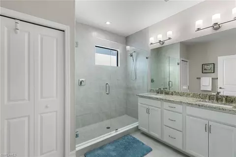 Bath - 7486 Rockefeller Dr, Naples, FL 34119 photo 3 of 3