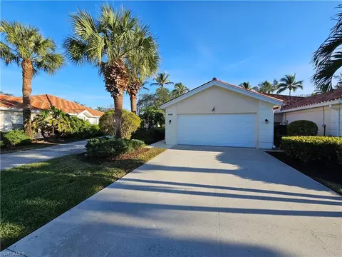 3592 El Verdado Ct, Naples, FL 34109