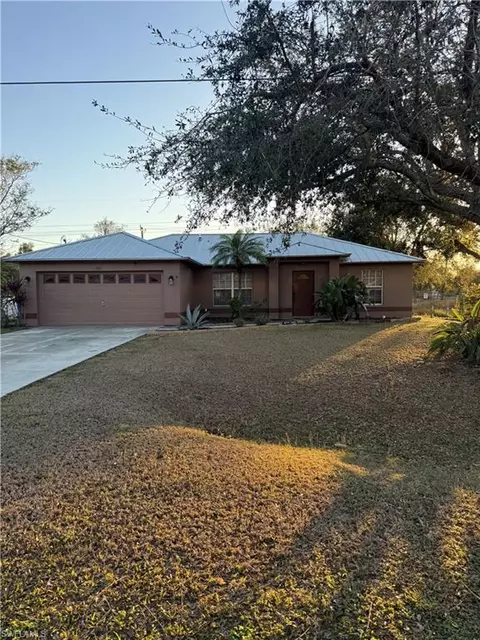 138 Zobora Cir, Fort Myers, FL 33913