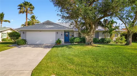 5229 SW 8th Pl, Cape Coral, FL 33914