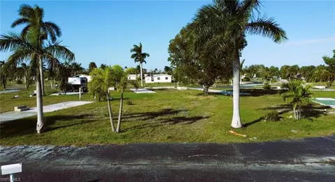 34 Dogwood Way, Fort Myers, FL 33908