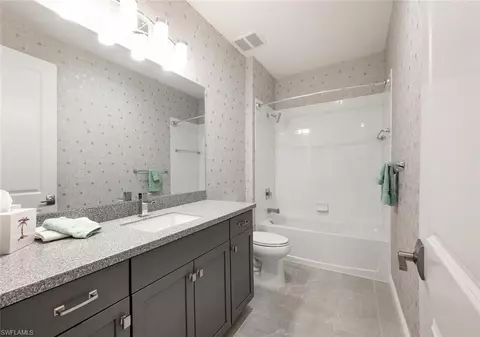 2206 Marquesa Cir, Naples, FL 34112 photo 17
