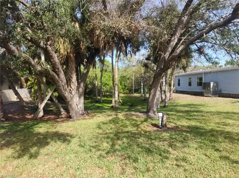236 Riverwood Rd, Naples, FL 34114 photo 3