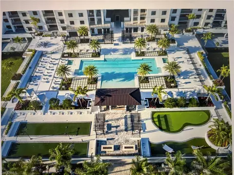 1125 Central Ave #370, Naples, FL 34102