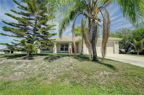 2818 45th St SW, Lehigh Acres, FL 33976