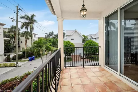 Exterior - 554 3rd Ave S #1B, Naples, FL 34102 photo 4 of 5
