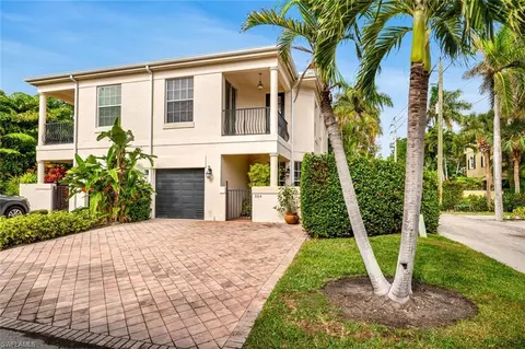 Exterior - 554 3rd Ave S #1B, Naples, FL 34102 photo 5 of 5