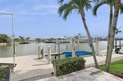 335 Nassau Ct, Marco Island, FL 34145