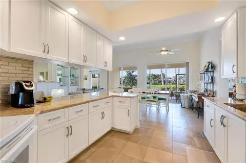 8039 Wilfredo Ct, Naples, FL 34114 photo 9